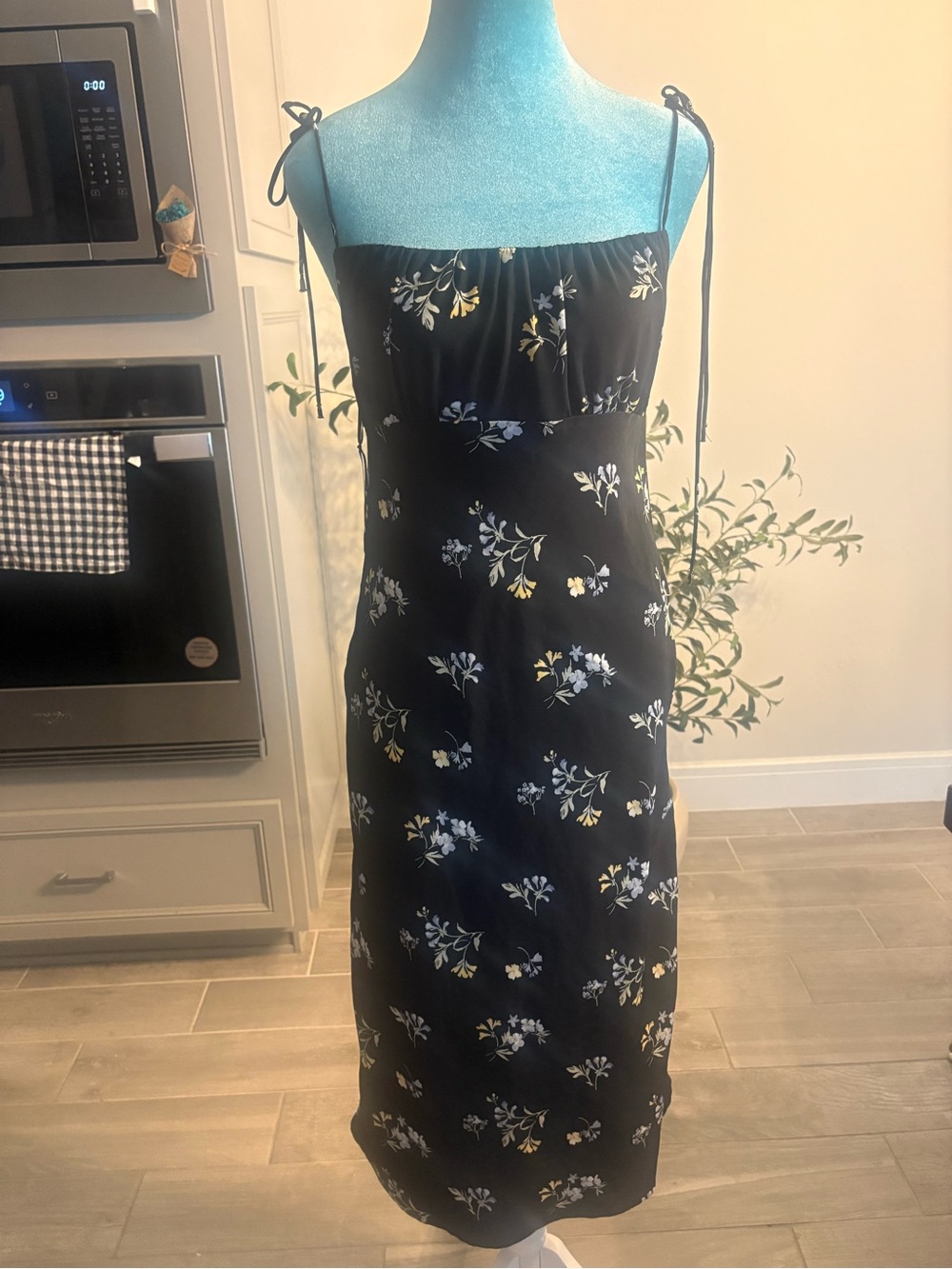 Abercrombie & Fitch Black Floral Tie-Shoulder Midi Dress